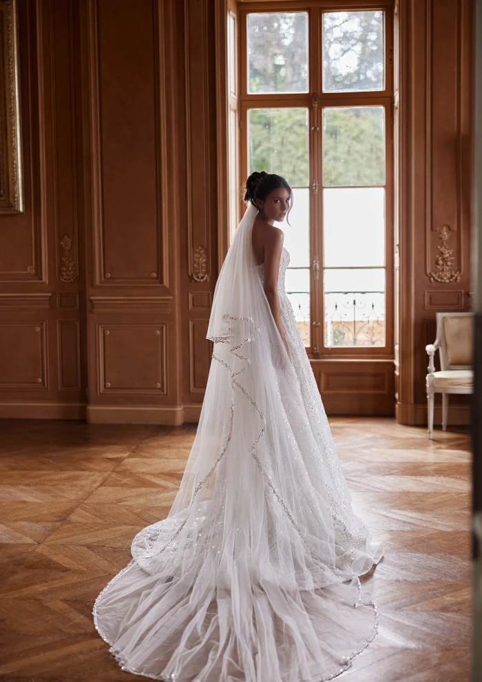 Yedyna Dafne back veil