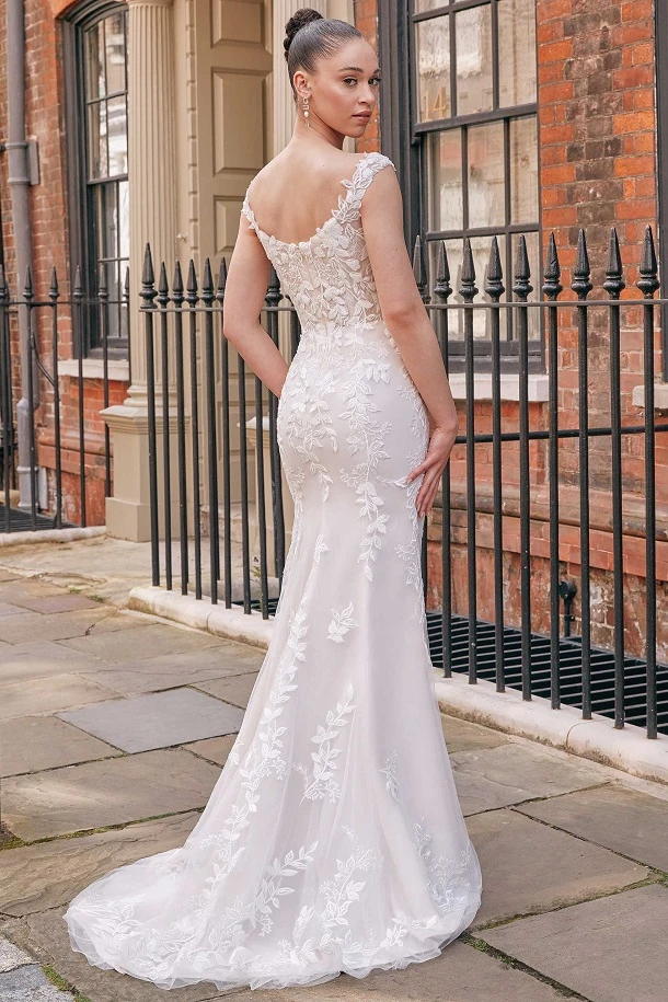 adore by justin alexander 11246 karleen back