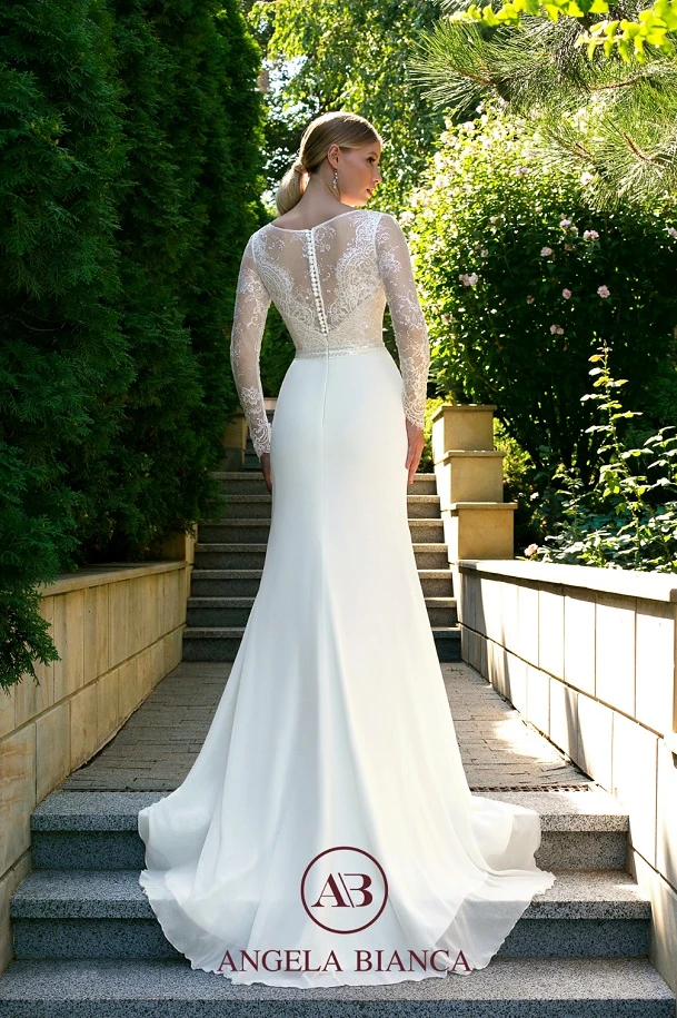 Angela Bianca 1030 back