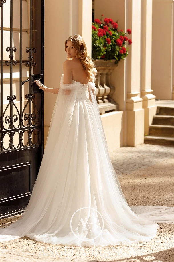 Angela Bianca 1093 back