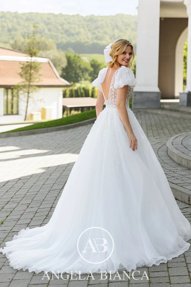 Angela Bianca 1135 back