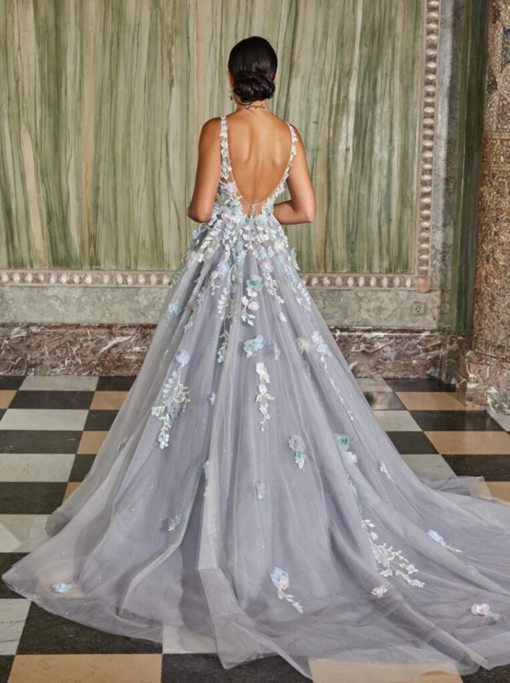 Diane Legrand Sacha back