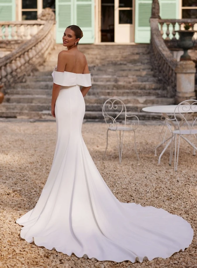 elizabeth passion e 1018t back