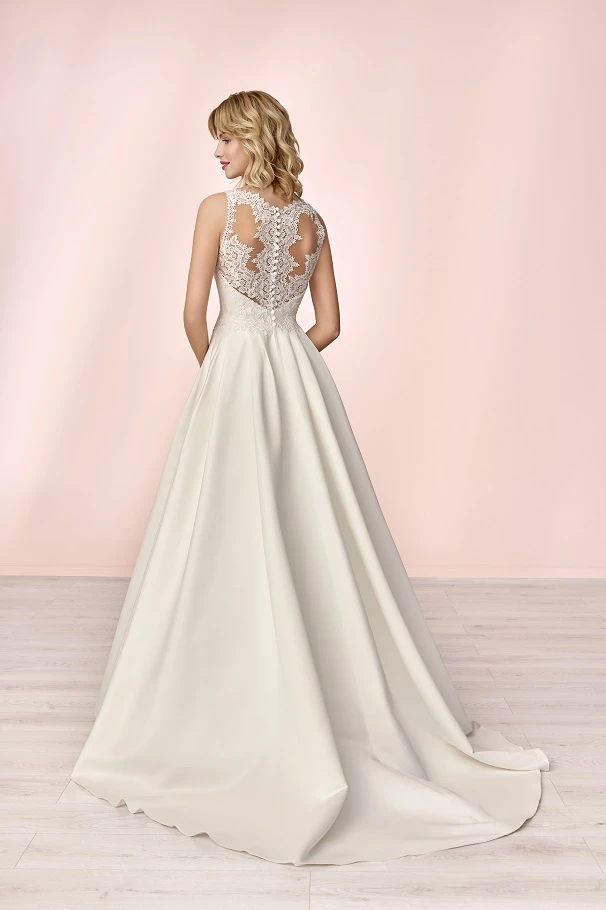 elizabeth passion e 4170t back