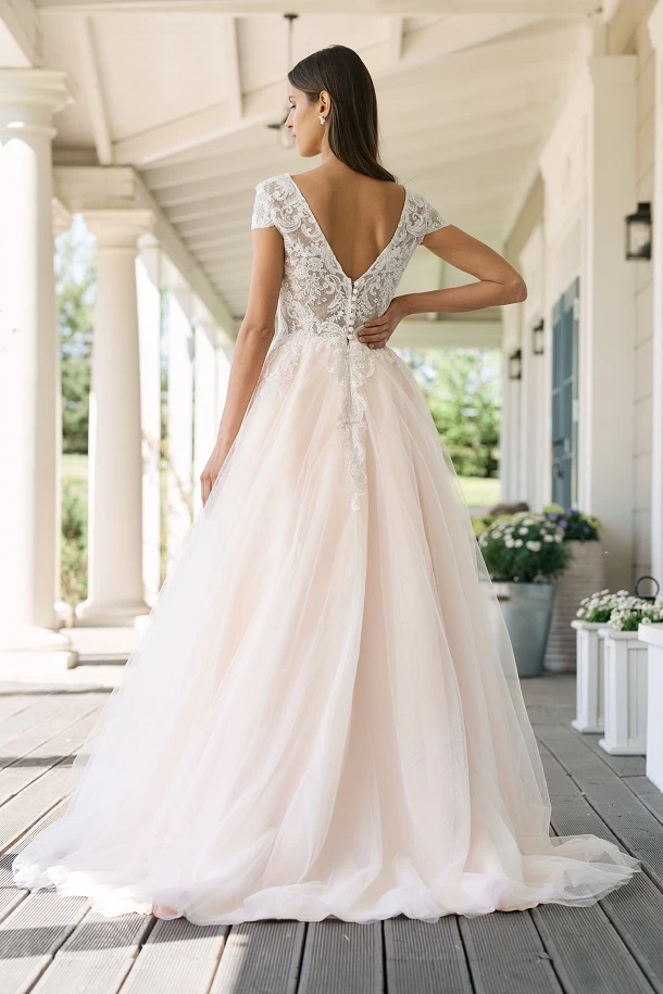 elizabeth passion e 5001t back