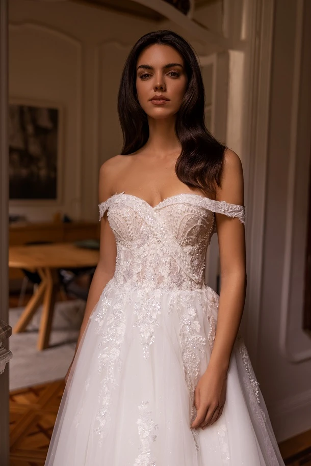 elizabeth passion e 5454t close