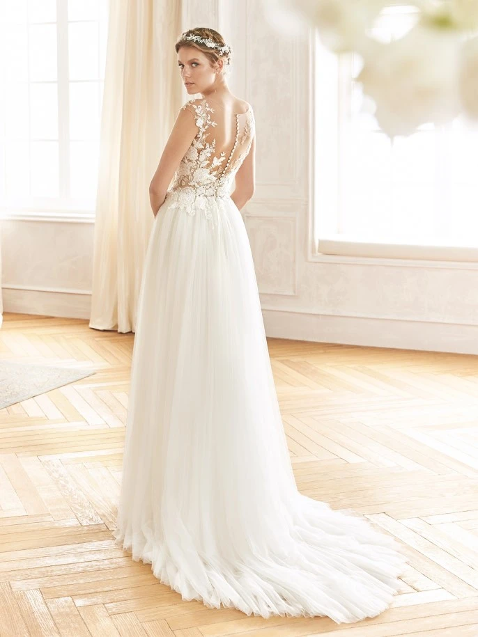 La Sposa Barcino back