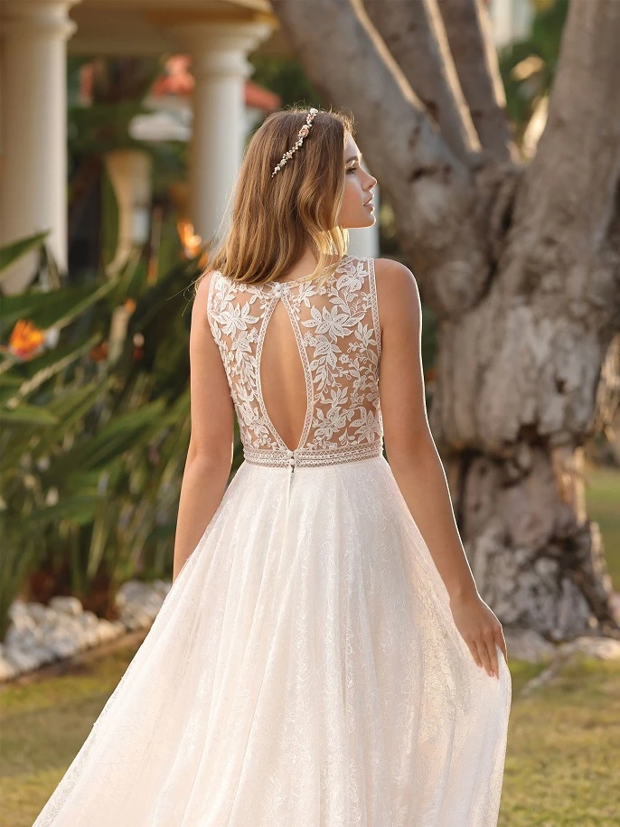 ladybird caitrian close