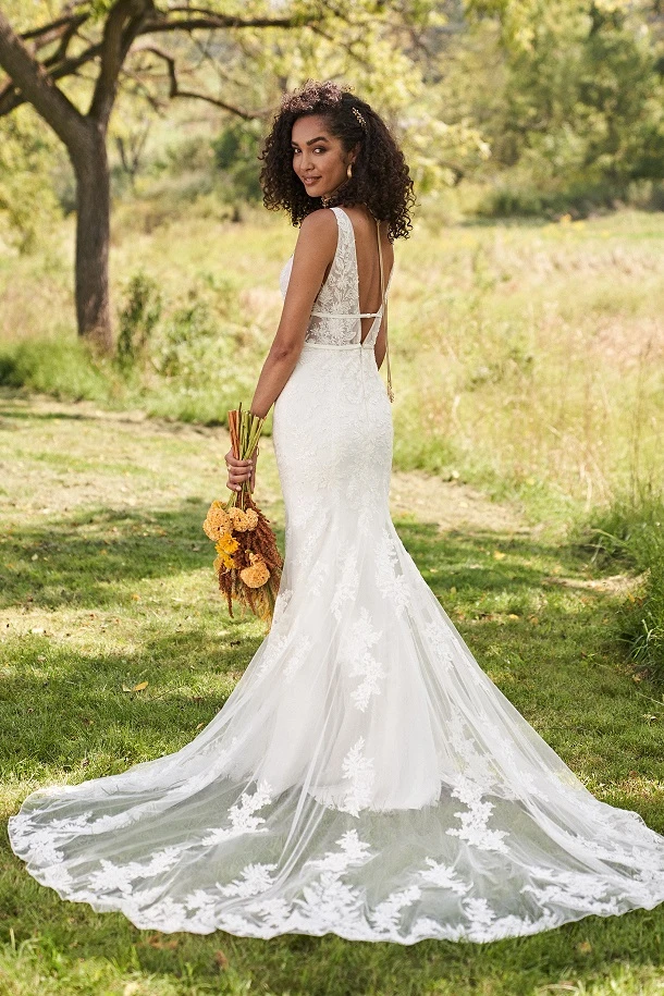 Lillian West 66232 back