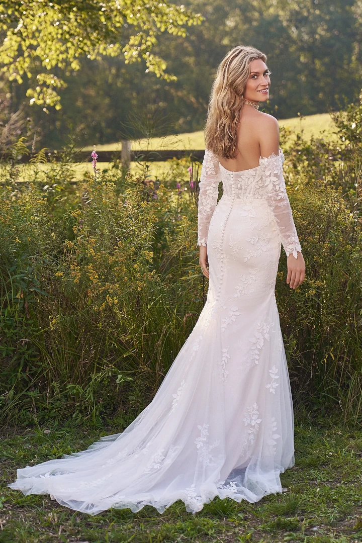 Lillian West 66337 back