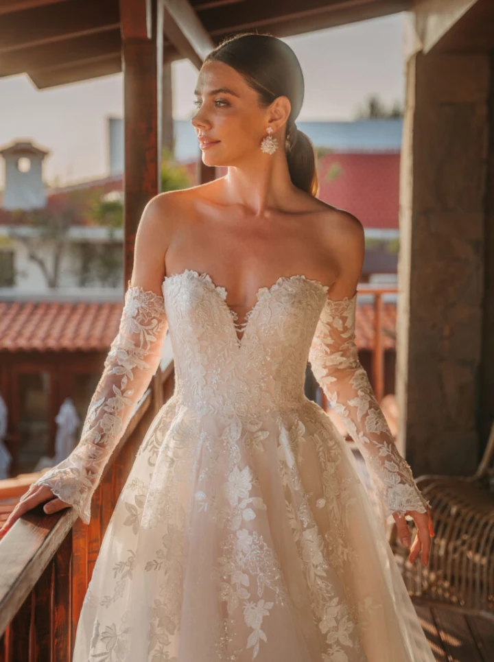 lisa donetti 2604 close