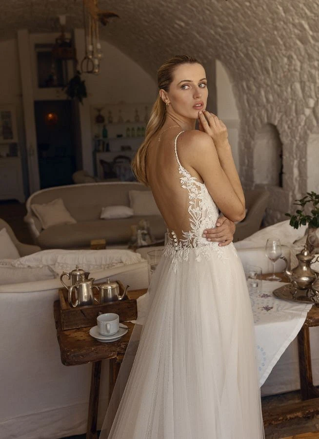 modeca alinde close back