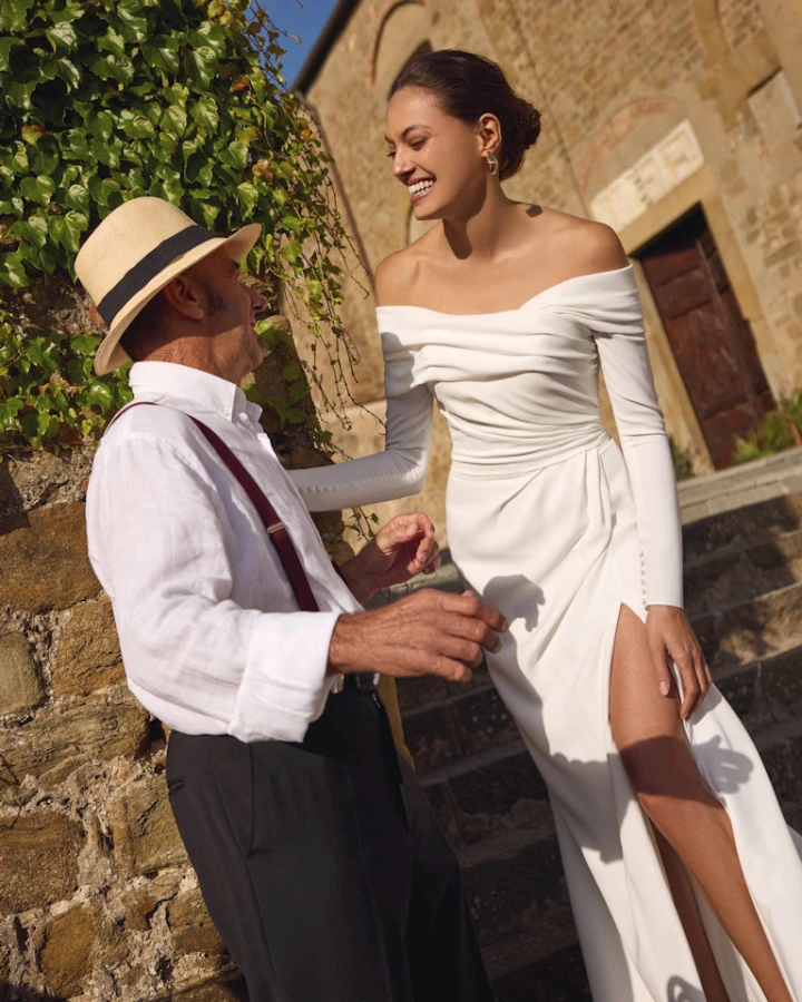 modeca giselle close