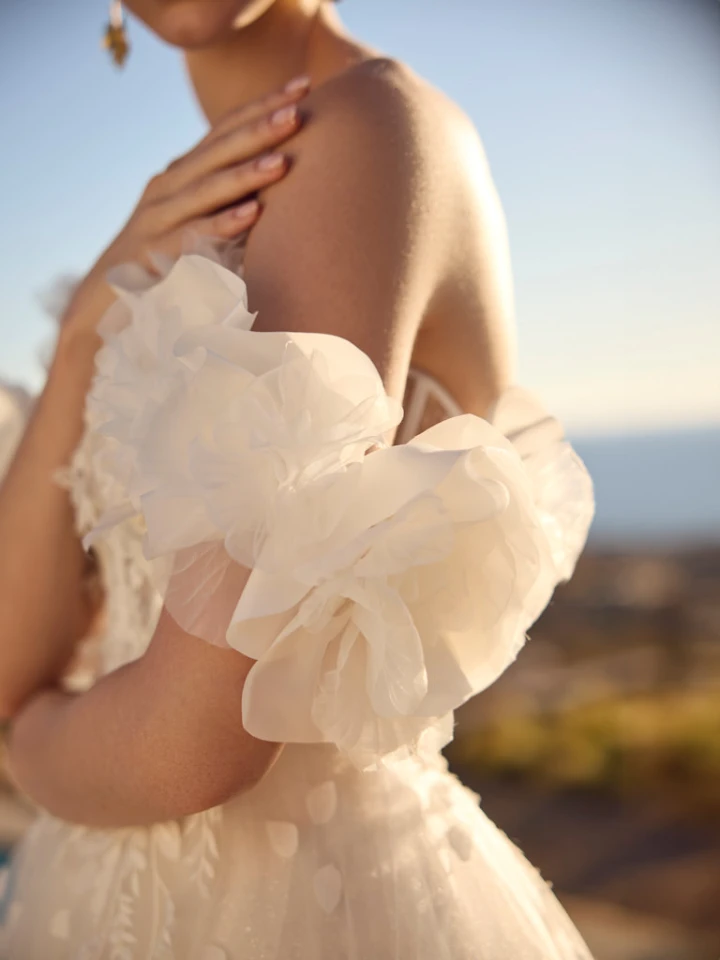 modeca horacia close 3