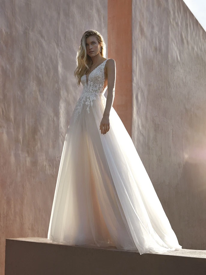pronovias crimson