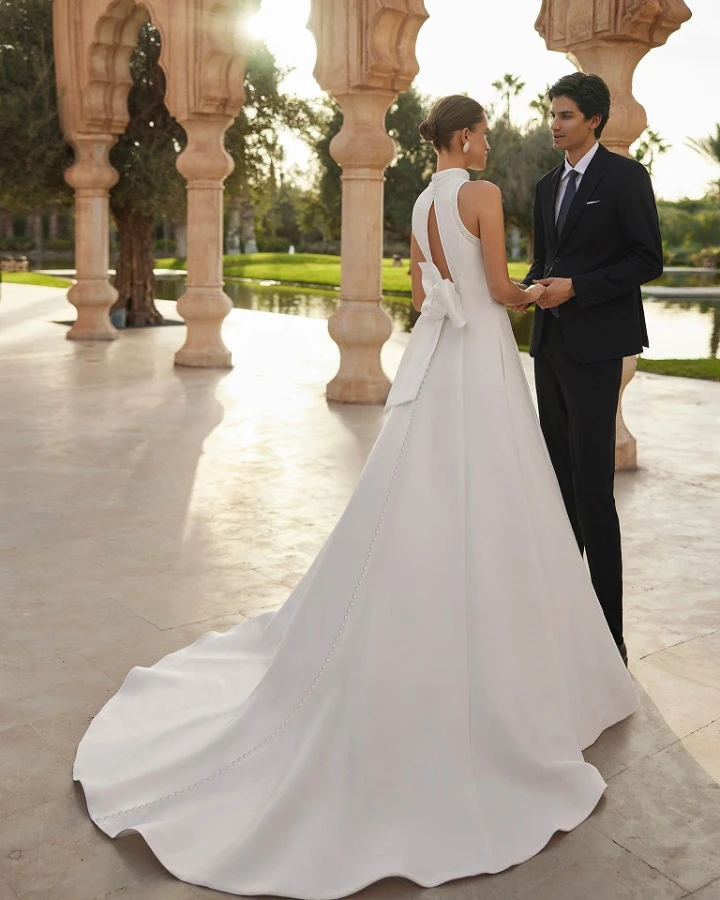 Rosa Clara Opera back