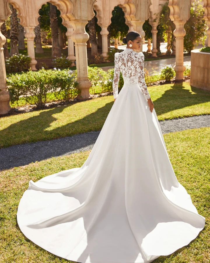 Rosa Clara Orel back