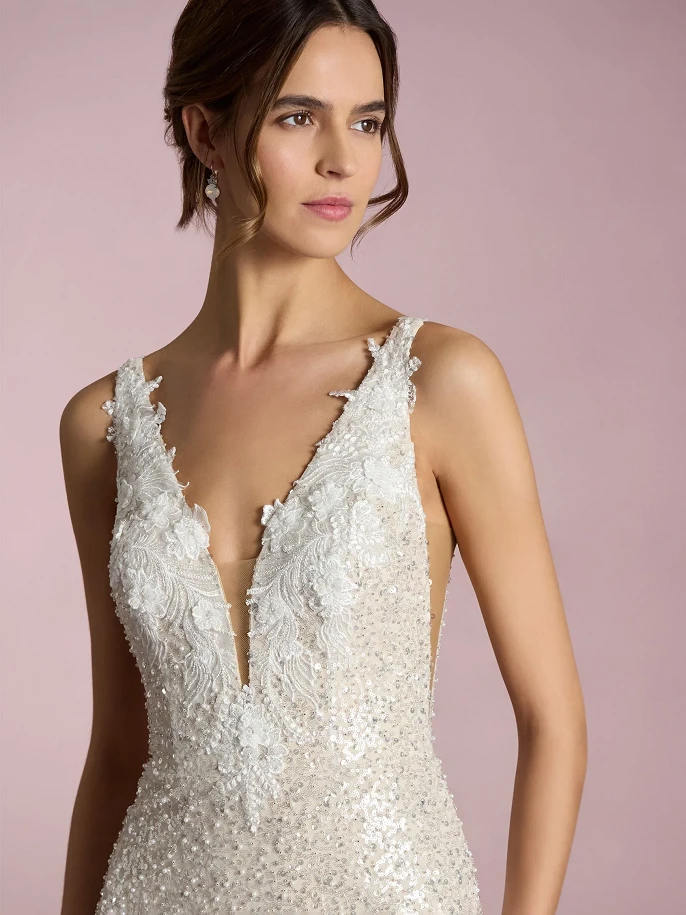 white one takara close