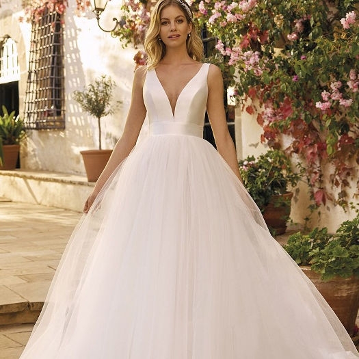 Casablanca Bridal 2025